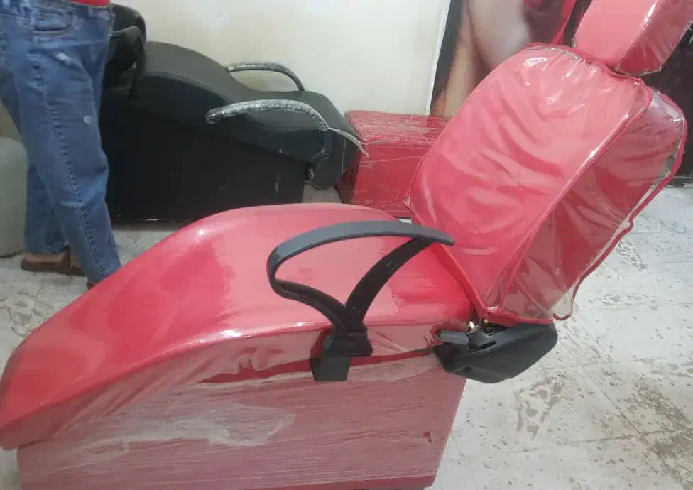 میز اصلاح،سرشور،پافر،تخت اپیلاسیون آرایشگاه نو|آرایشگاه و سالن‌های زیبایی|اهواز, شهرک دانشگاه|دیوار