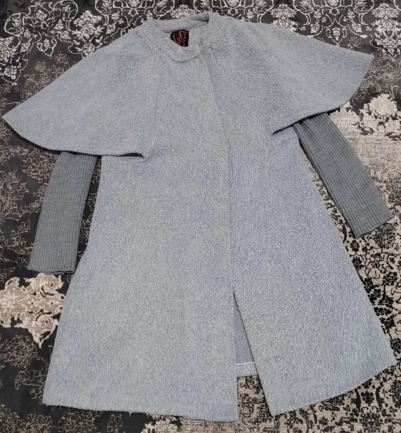 پالتو|لباس|بروجرد, |دیوار