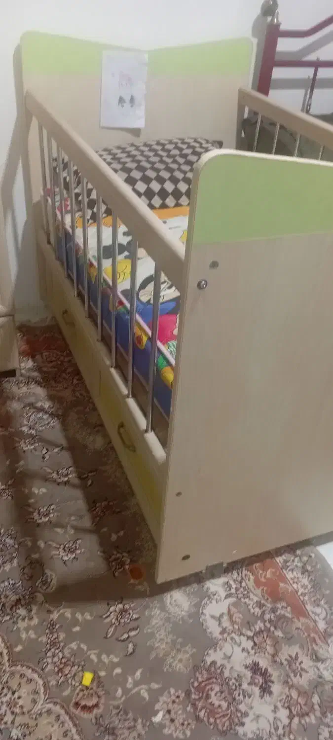 تخت وکمدبچه|اسباب و اثاث بچه|کوهسار (البرز), |دیوار