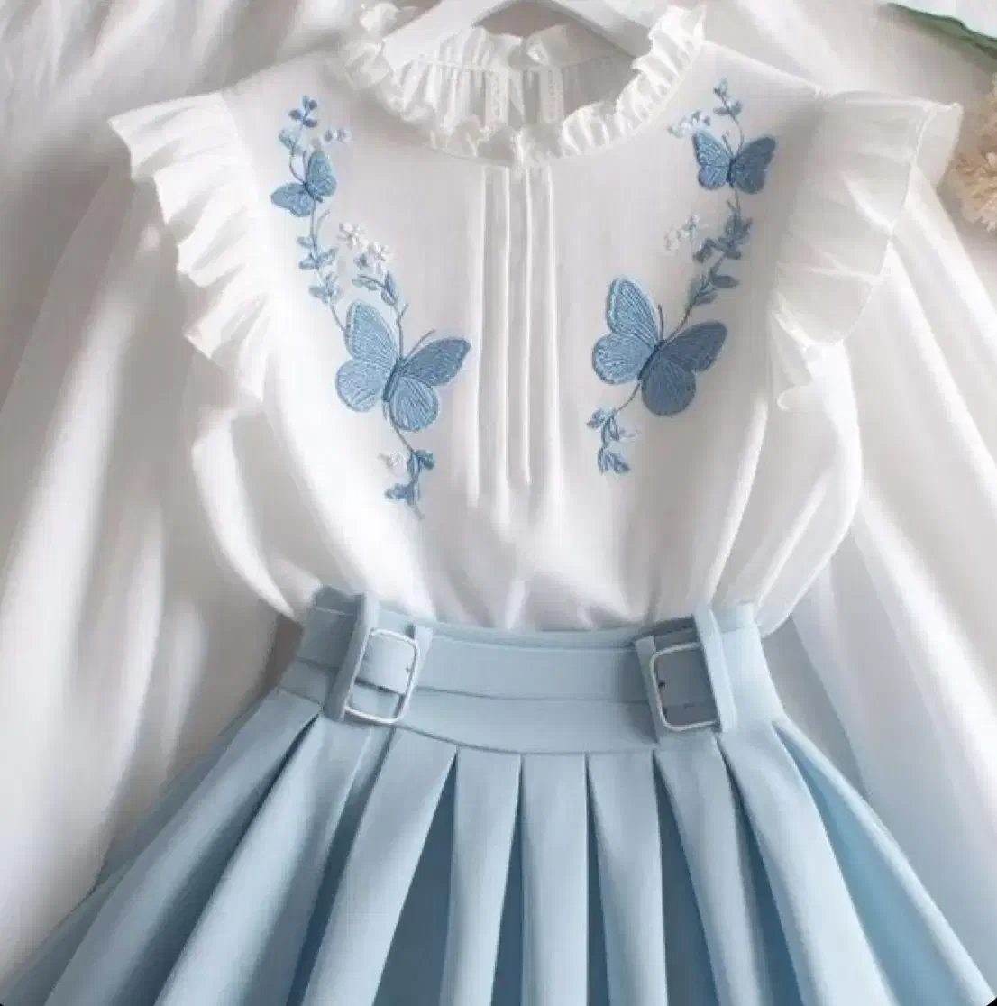 لباس|لباس|ری, جوانمرد قصاب|دیوار