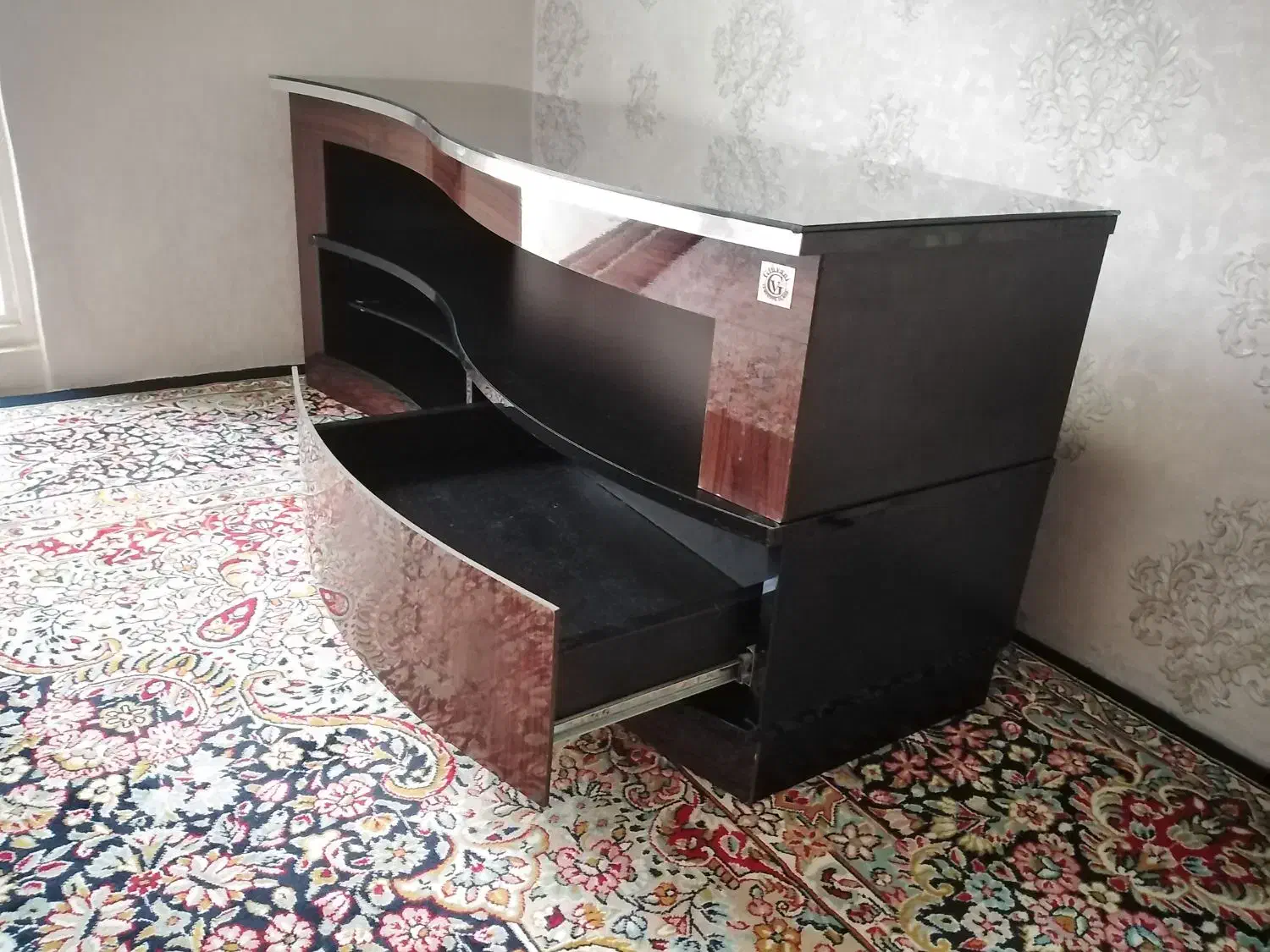 میز زیرتلویزیونی شیک و باکلاس|میز تلویزیون|بروجرد, |دیوار