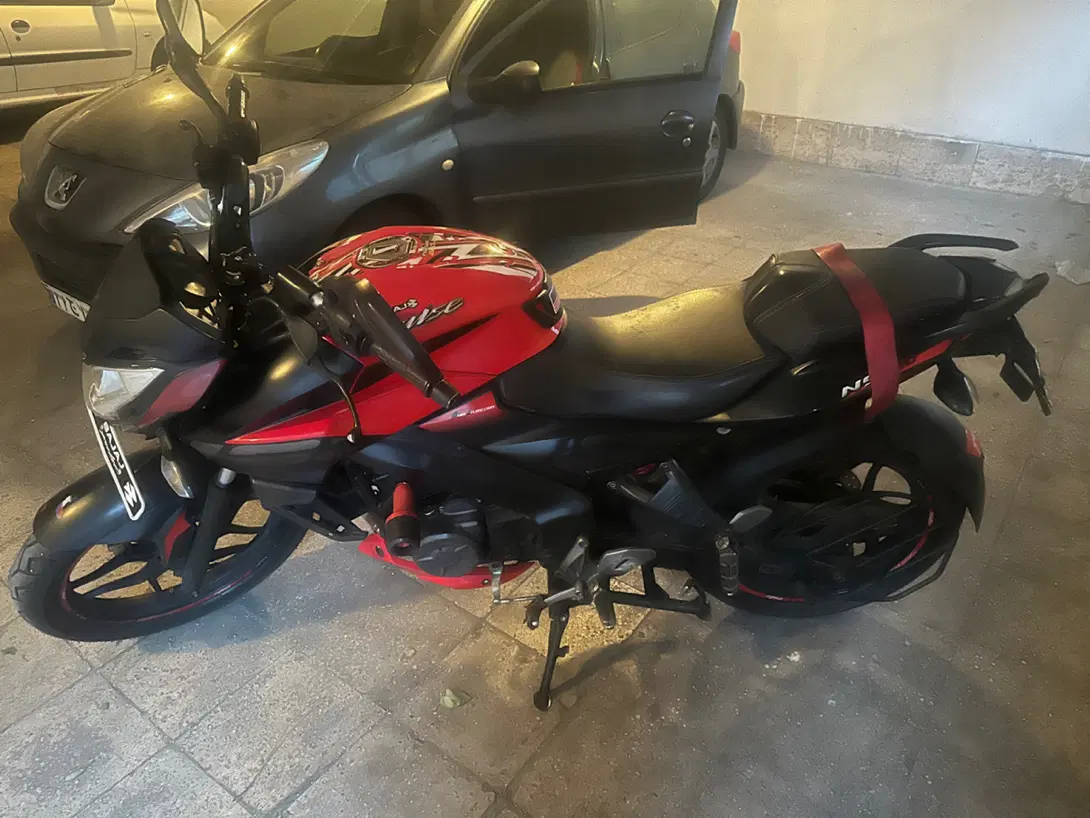 Ns 160 Bajaj|موتورسیکلت|تهران, فلسطین (میدان انقلاب)|دیوار