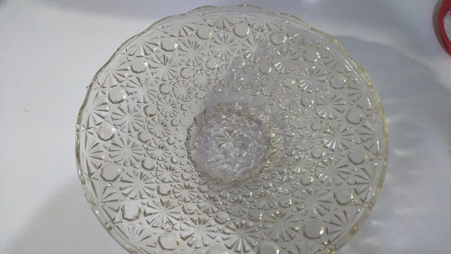 سرویس بلور به علاوه تعدادی ظروف دیگر|ظروف سرو و پذیرایی|اصفهان, آزادگان|دیوار