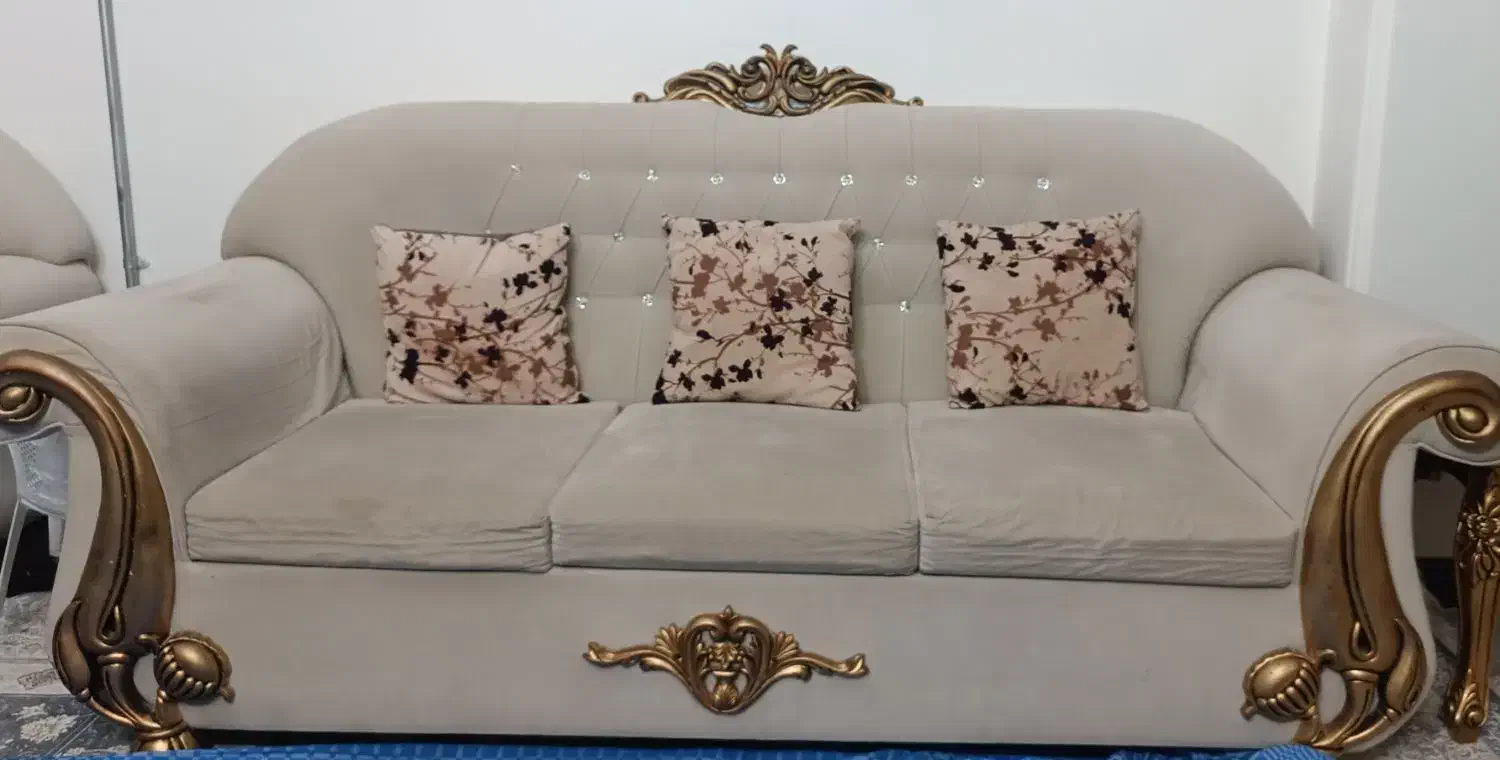 مبلمان ۱۰ نفره همراه ۳ عدد میز جلومبلی|مبلمان خانگی و میز عسلی|شاهرود, |دیوار