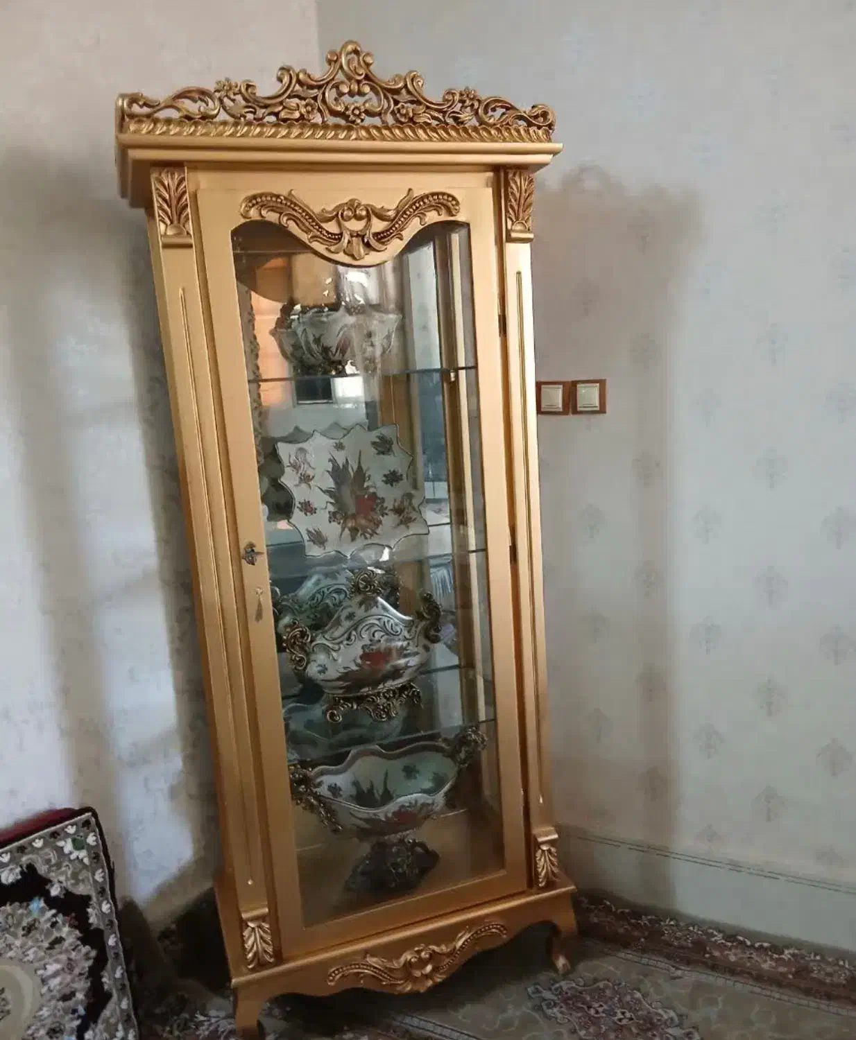 فروش ویژه ویترین طلایی|بوفه، ویترین، کنسول|ورامین, ورامین|دیوار