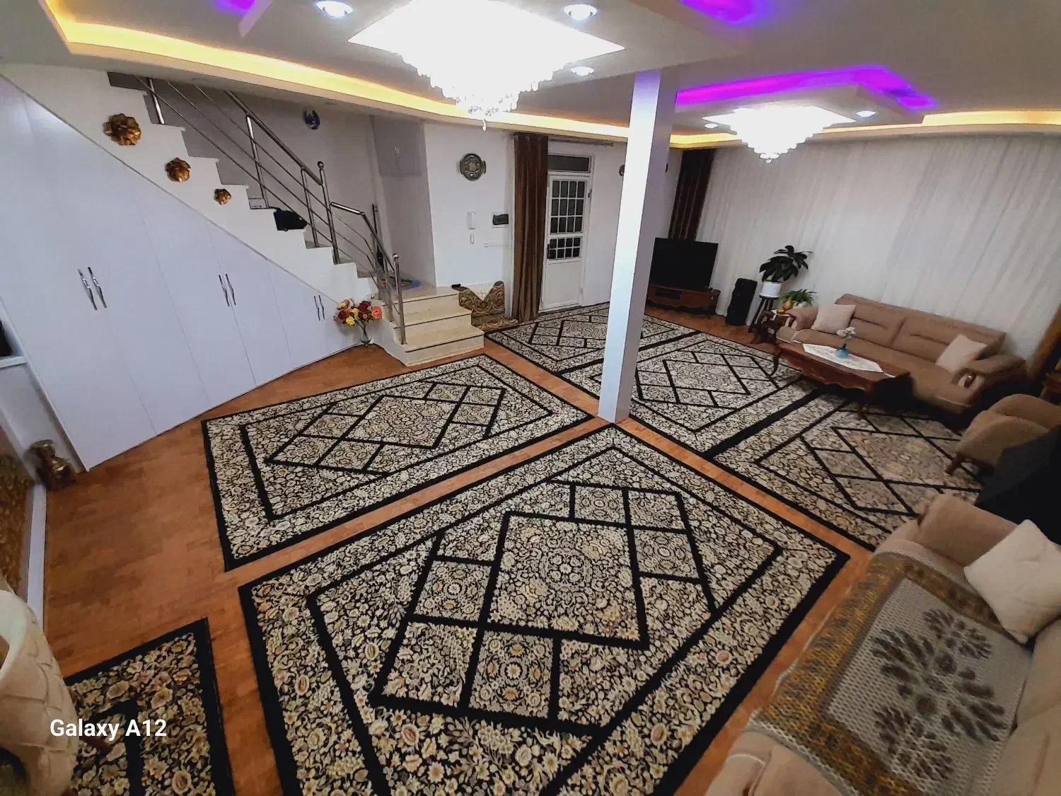 فرش فرهی ۷۰۰ شانه|فرش|سنندج, |دیوار