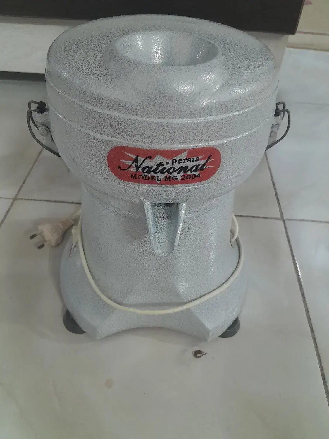 آبمیوه گیری|آبمیوه‌گیر و آب‌مرکبات‌گیر|فولادشهر, A1|دیوار