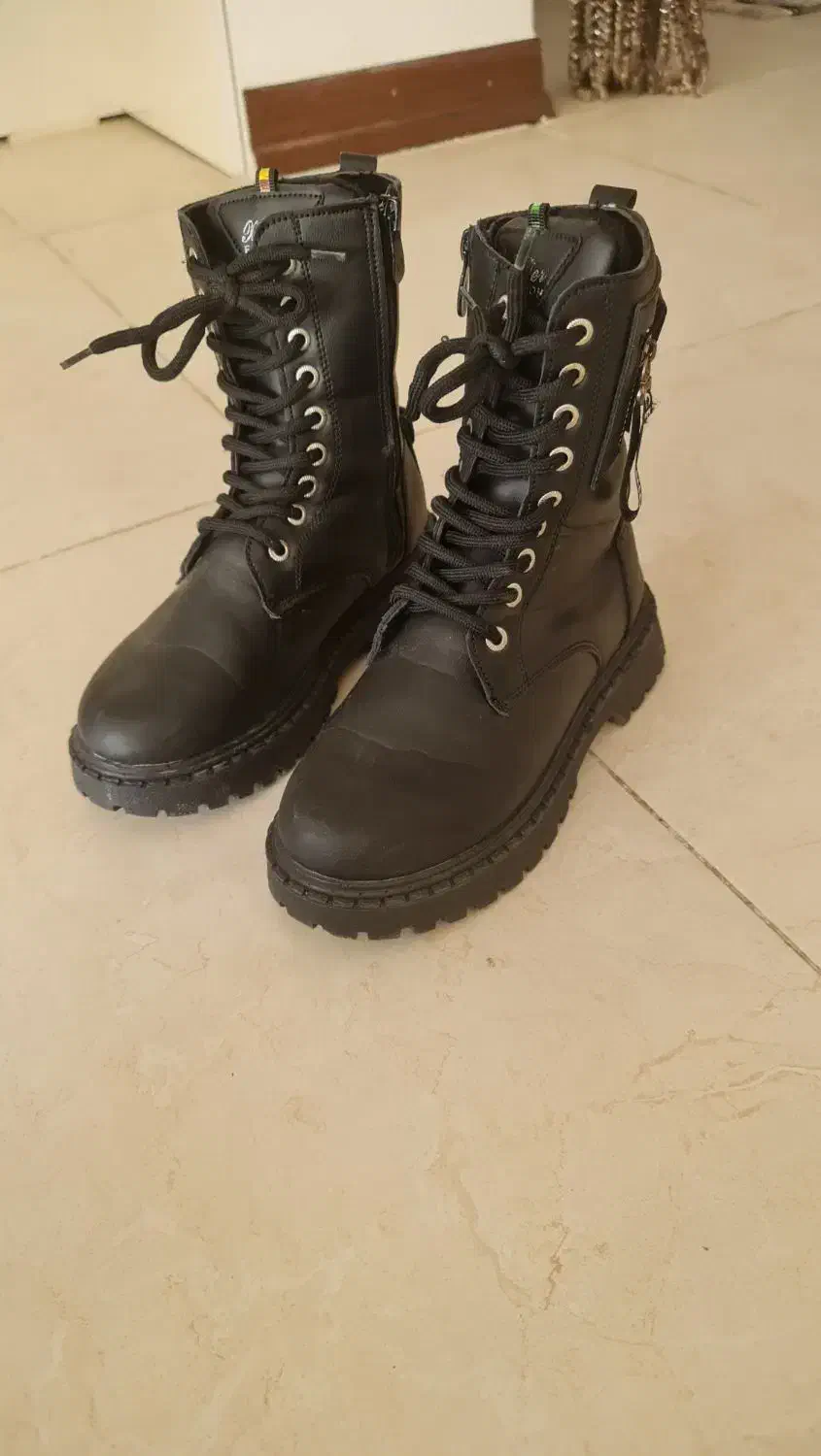 نیم بوت دخترانه سایز ۳۷|کیف، کفش، کمربند|نجفآباد, بازار|دیوار