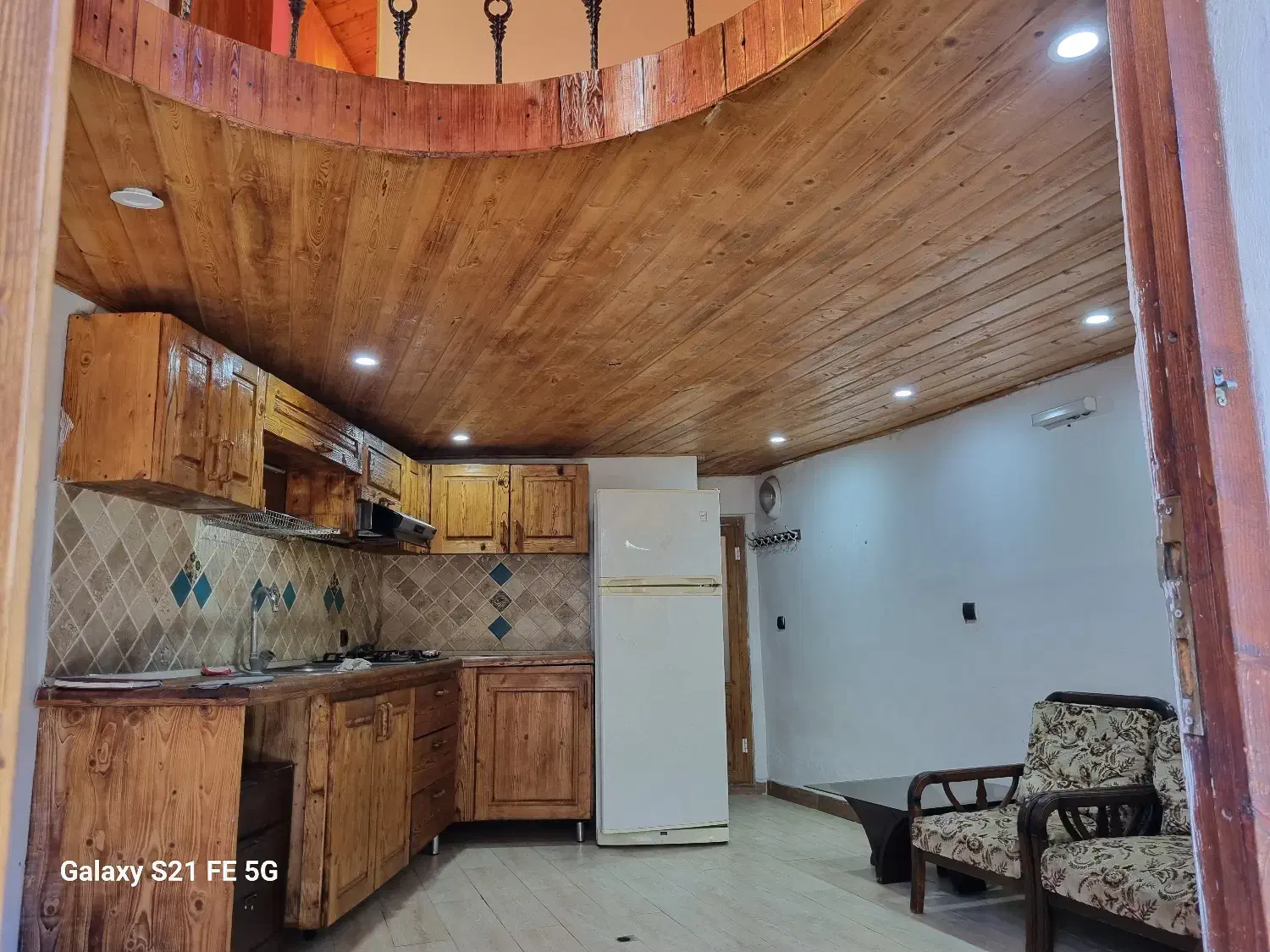 سرایدارزوج درشهرکی درمتل قو|استخدام سرایداری و نظافت|سلمان‌شهر, |دیوار