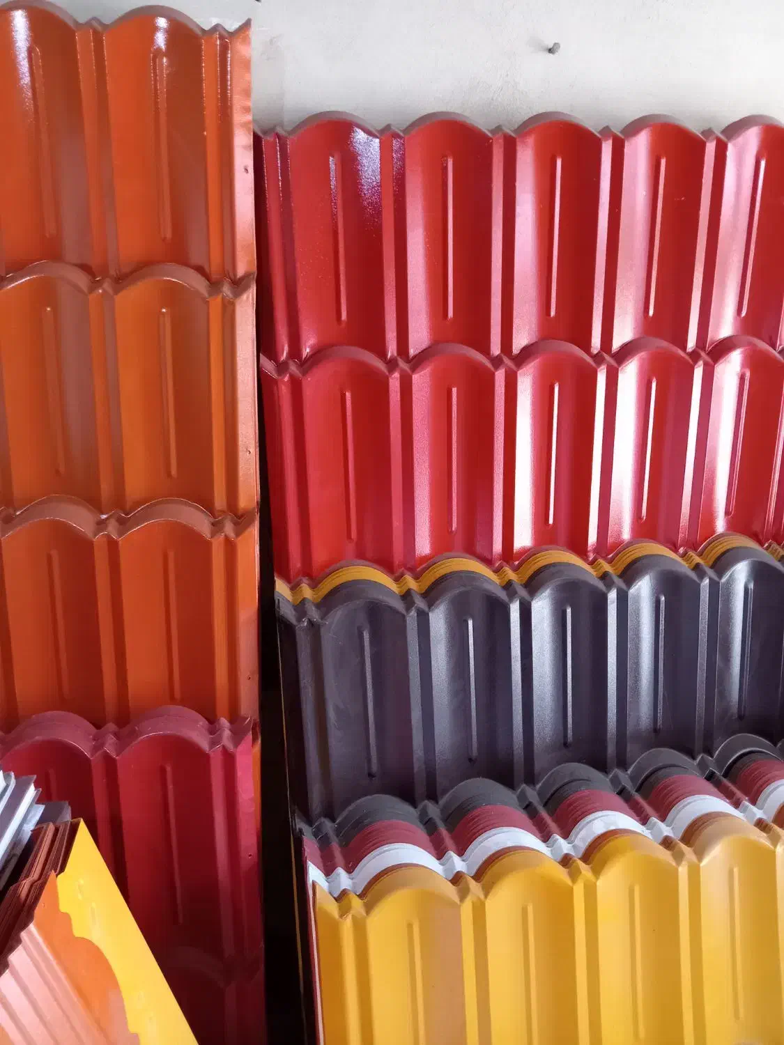 فروش و نصب انواع ورق های رنگی و ساده|مصالح و تجهیزات ساختمان|بروجن, |دیوار