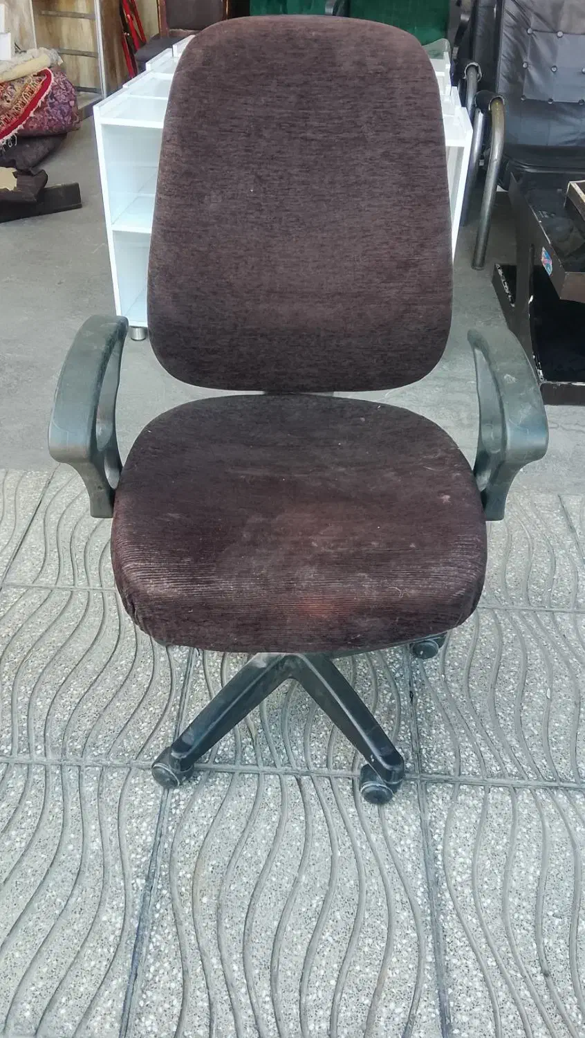 صندلی چرخ دار|صندلی و نیمکت|یزد, |دیوار