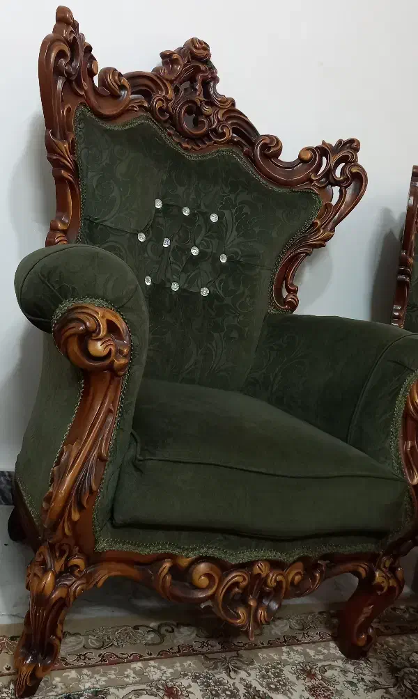 مبل ۹ نفره سلطنتی چوب راش|مبلمان خانگی و میز عسلی|هشتگرد, شهرک کوثر|دیوار