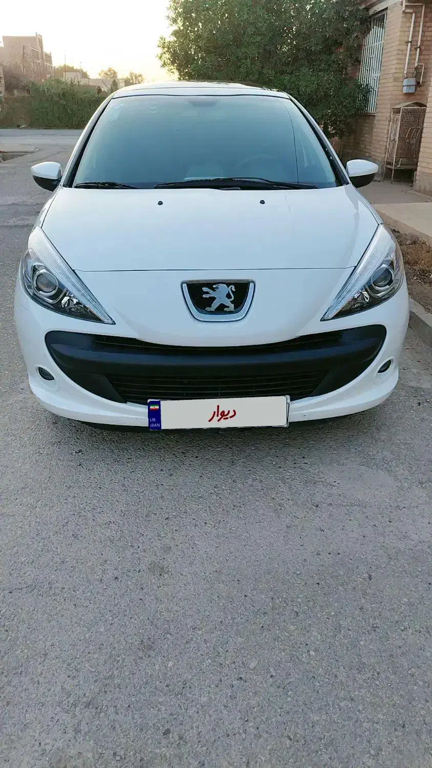 پژو207اتوماتیک سقف شیشه‌ای ارتقا یافته|خودرو سواری و وانت|اهواز, سیصد دستگاه|دیوار