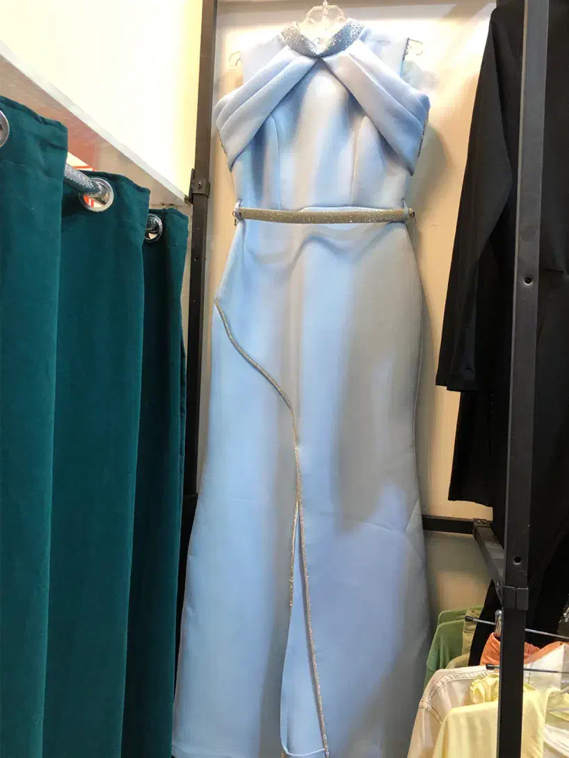 لباس مجلسی|لباس|صدرا-فارس, فاز ۱|دیوار