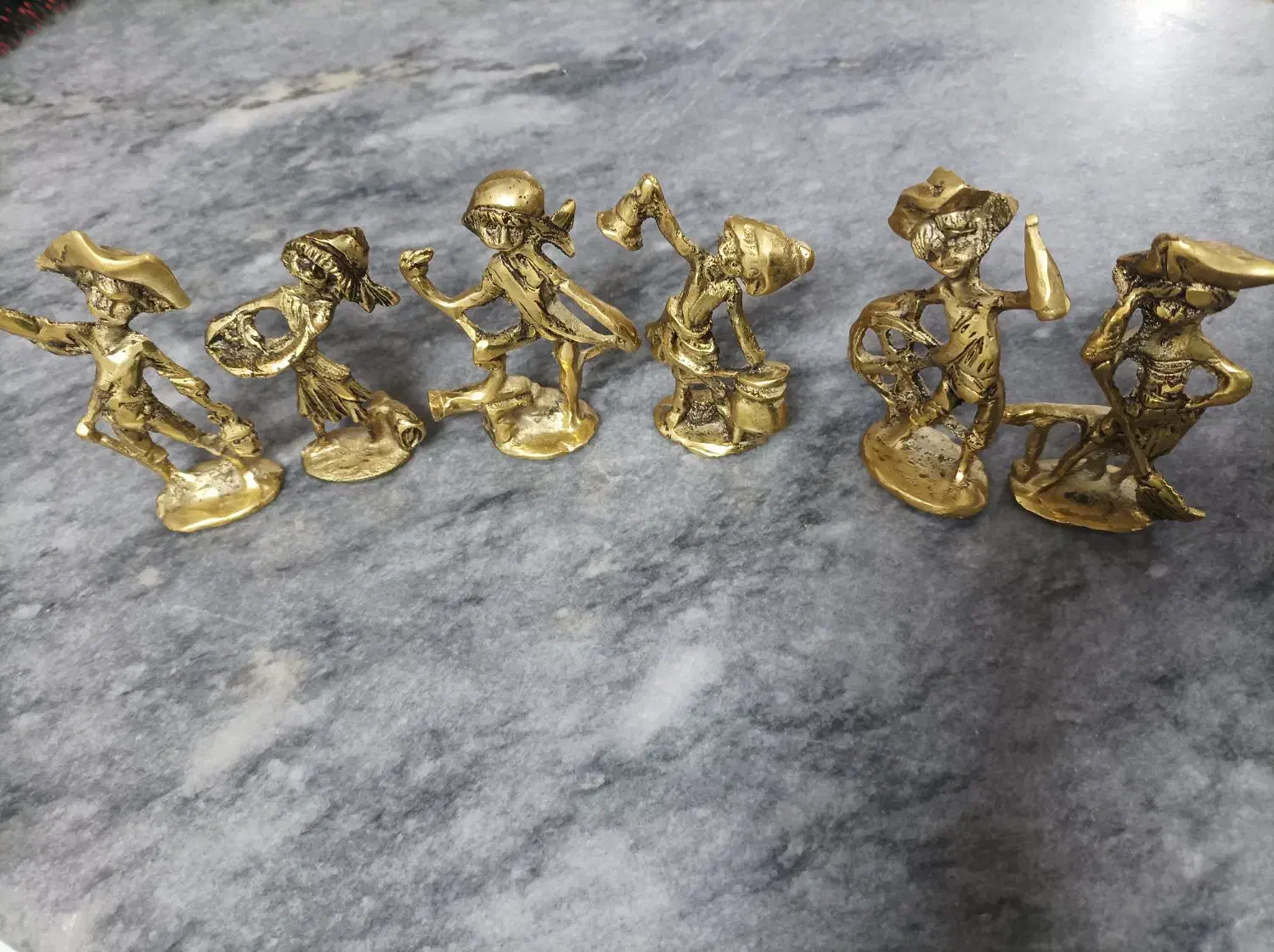 برنز|صنایع دستی و سایر لوازم تزئینی|حسین آباد, |دیوار