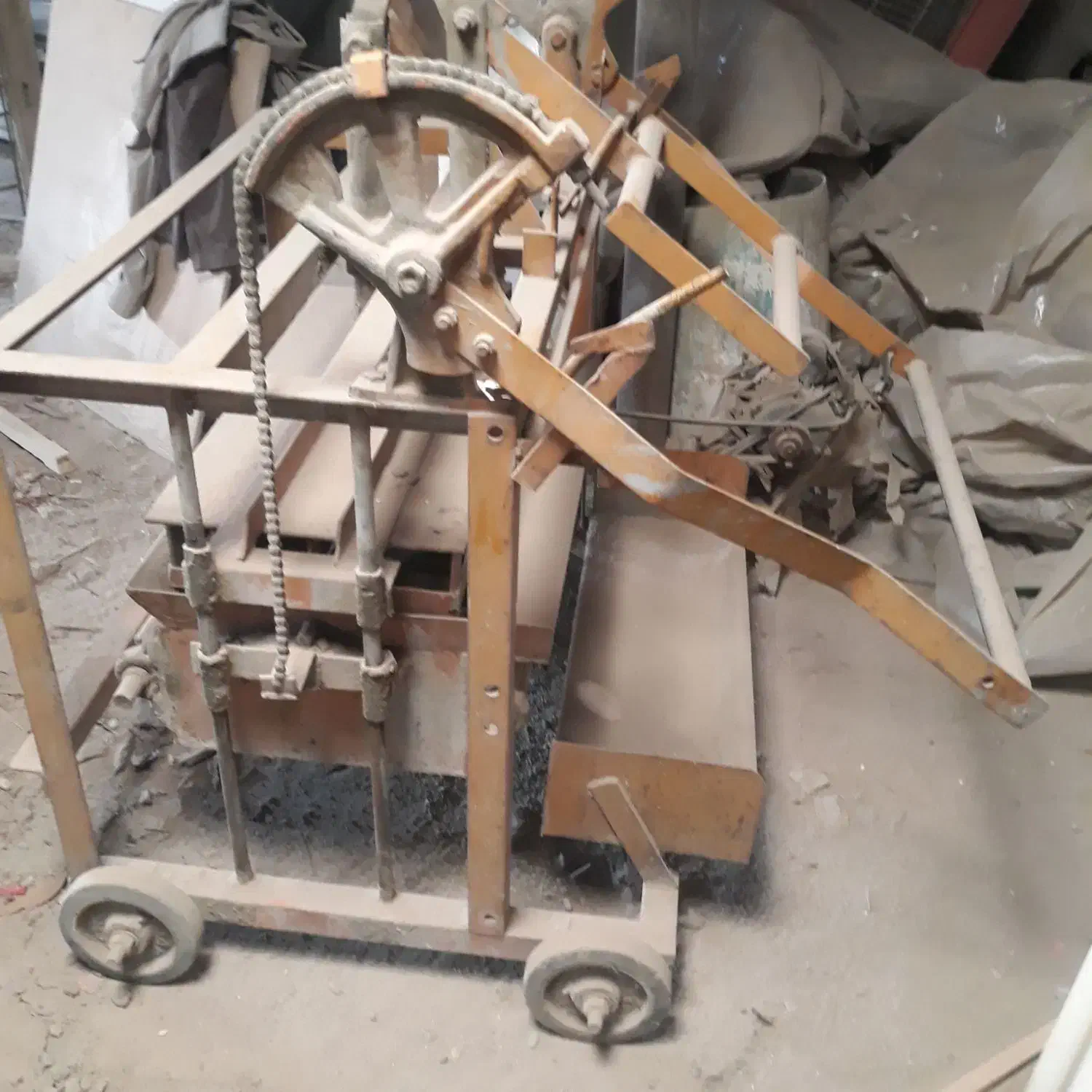 دست.اه بلوک زنی ۲۰ در ۴۰ جهارتایی|ماشین‌آلات صنعتی|بهارستان, |دیوار