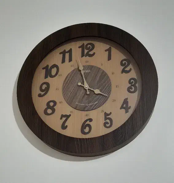 ساعت دیواری|ساعت دیواری و تزئینی|میانه, |دیوار