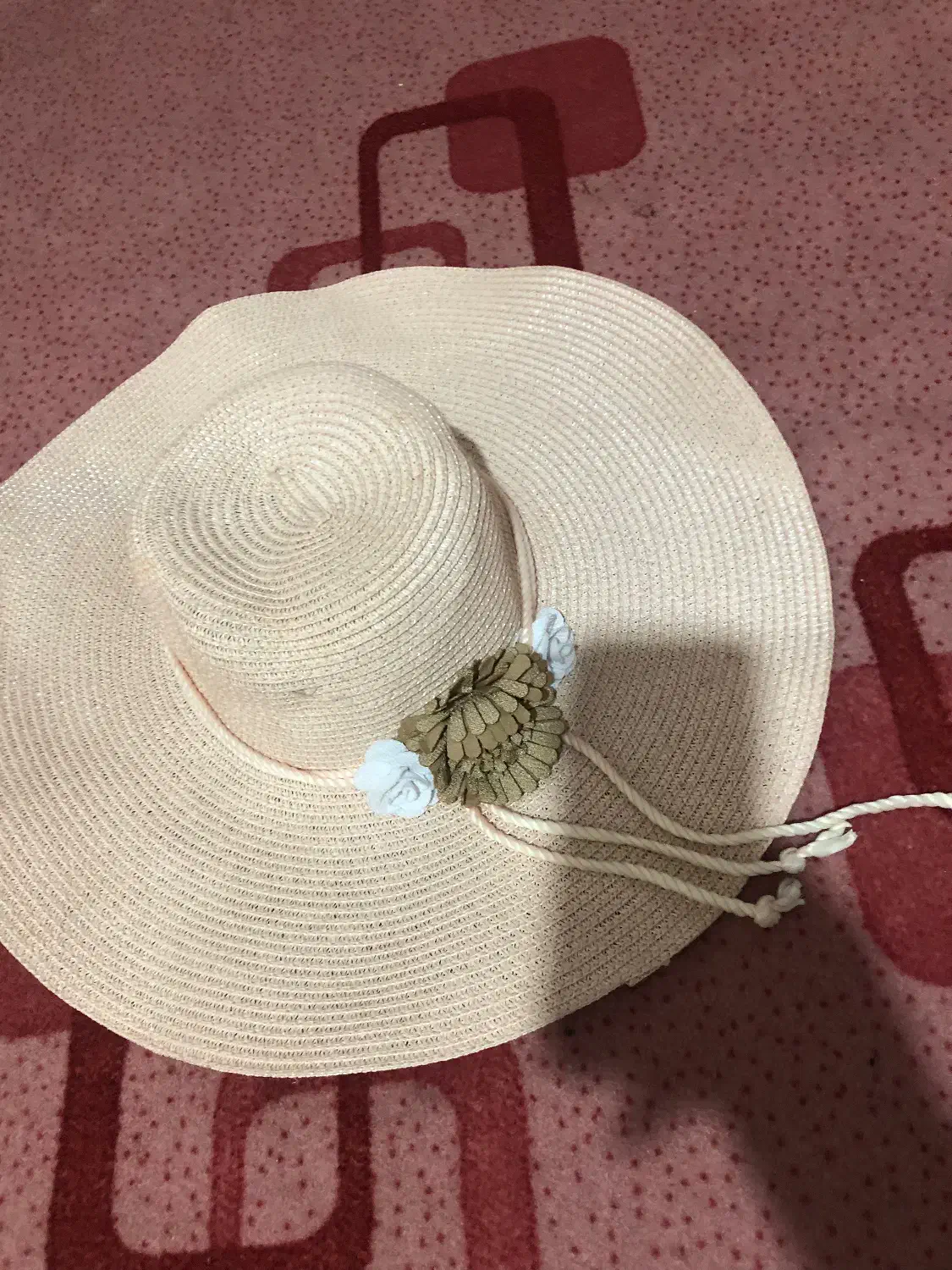 کلاه شیک|لباس|دوگنبدان, |دیوار