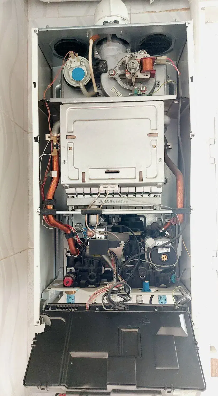 نصب و تعمیرات تخصصی پکیج ،آبگرمکن ،بخاری و شومینه|خدمات پیشه و مهارت|سنندج, |دیوار