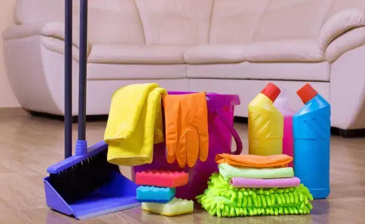 شرکت خدماتی و نظافتی کارا|خدمات نظافت|اراک, |دیوار