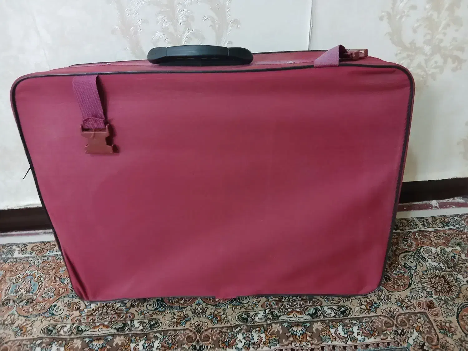 چمدان قدیمی در حد نو|کیف، کفش، کمربند|قرچک, شهرک طلائیه|دیوار