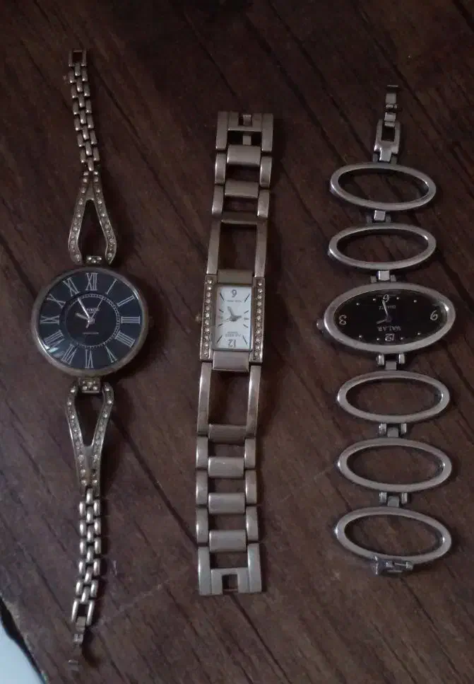 ساعت مچی|ساعت|رباط‌کریم, نصیرشهر|دیوار