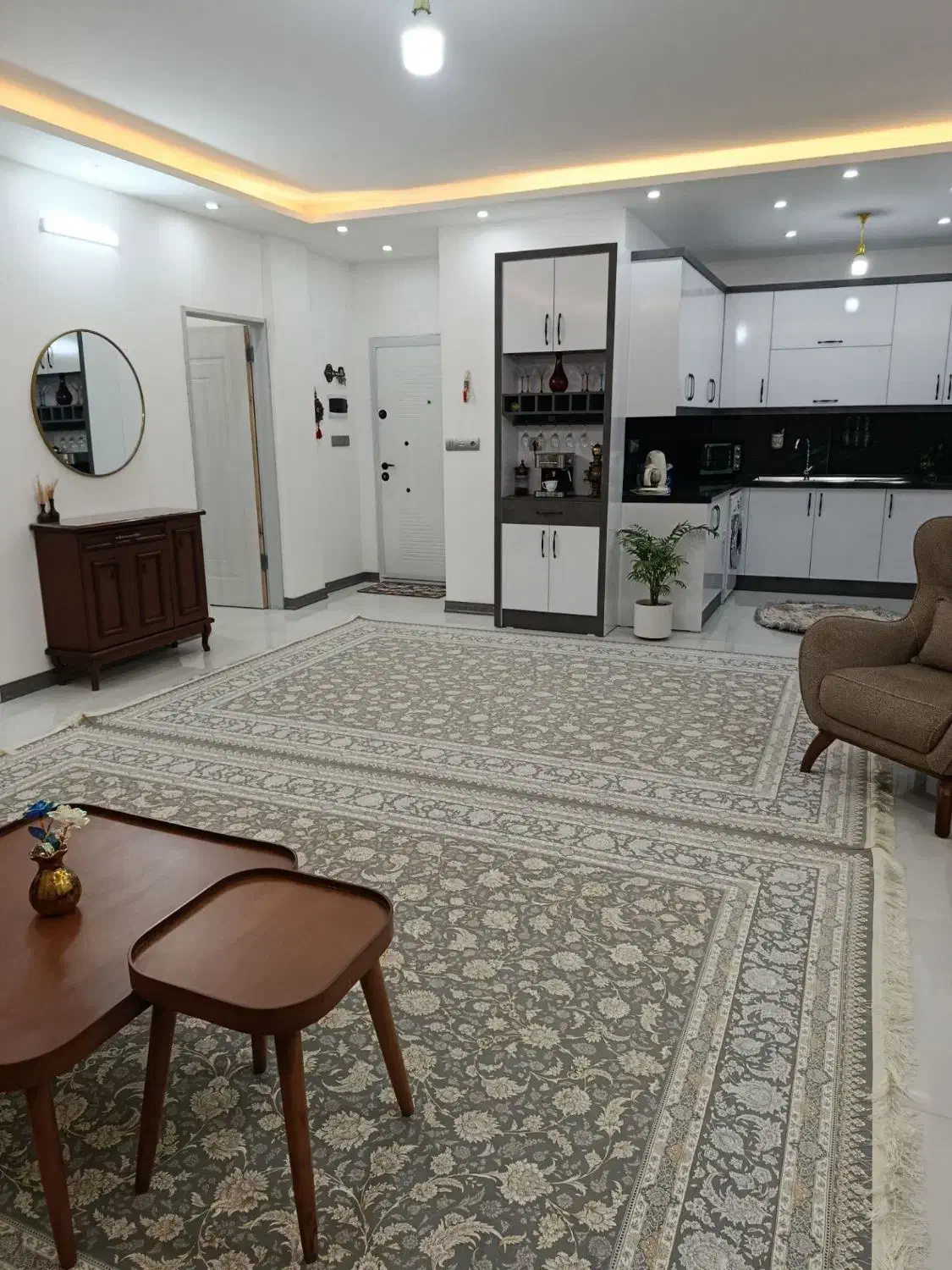 اپارتمان ۹۰متردوخوابه فول پارکینگ اسانسور قائم حرم|فروش آپارتمان|مشهد, کوی المهدی|دیوار