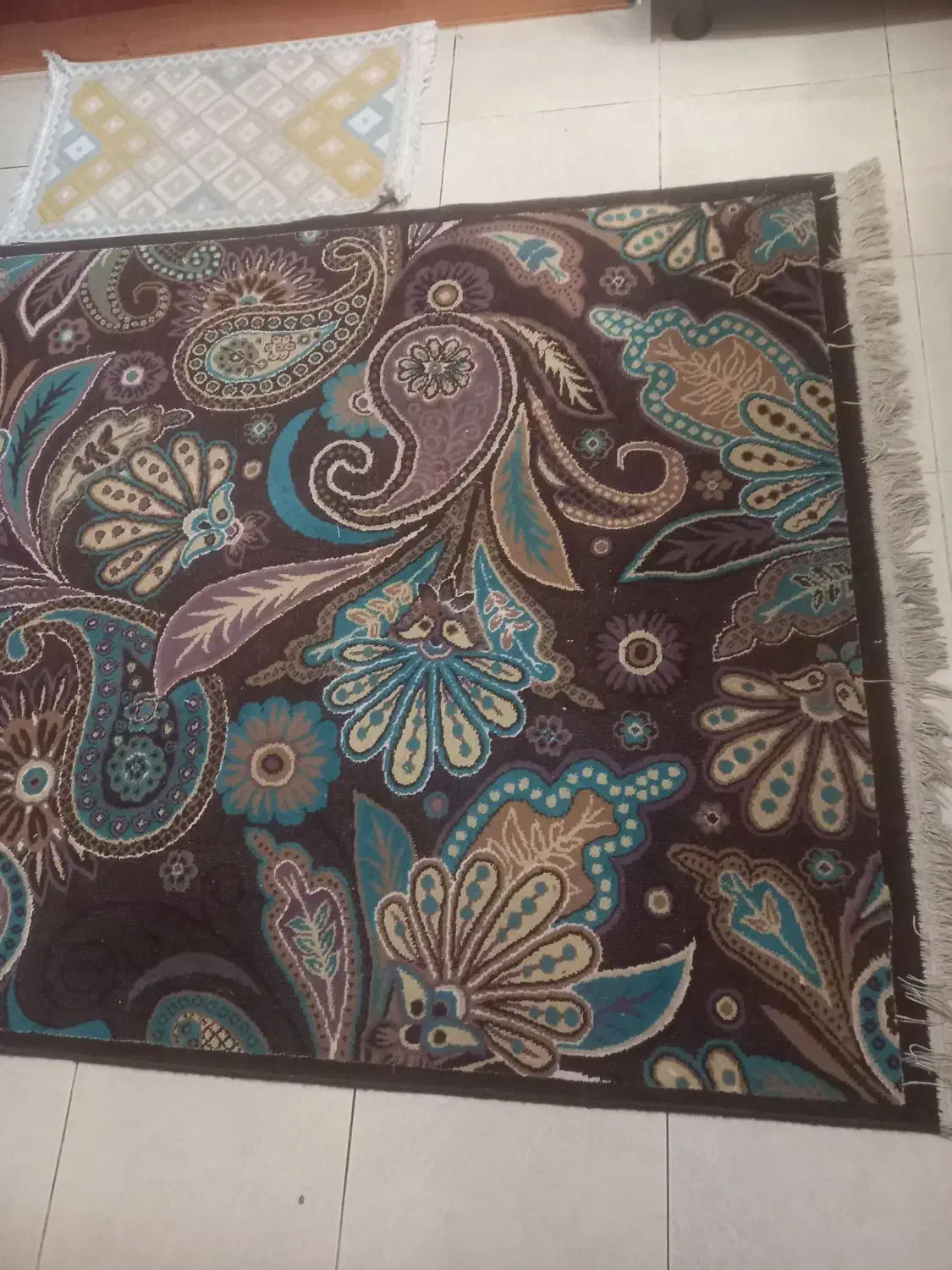 فرش|فرش|شاهین‌شهر, چمران|دیوار