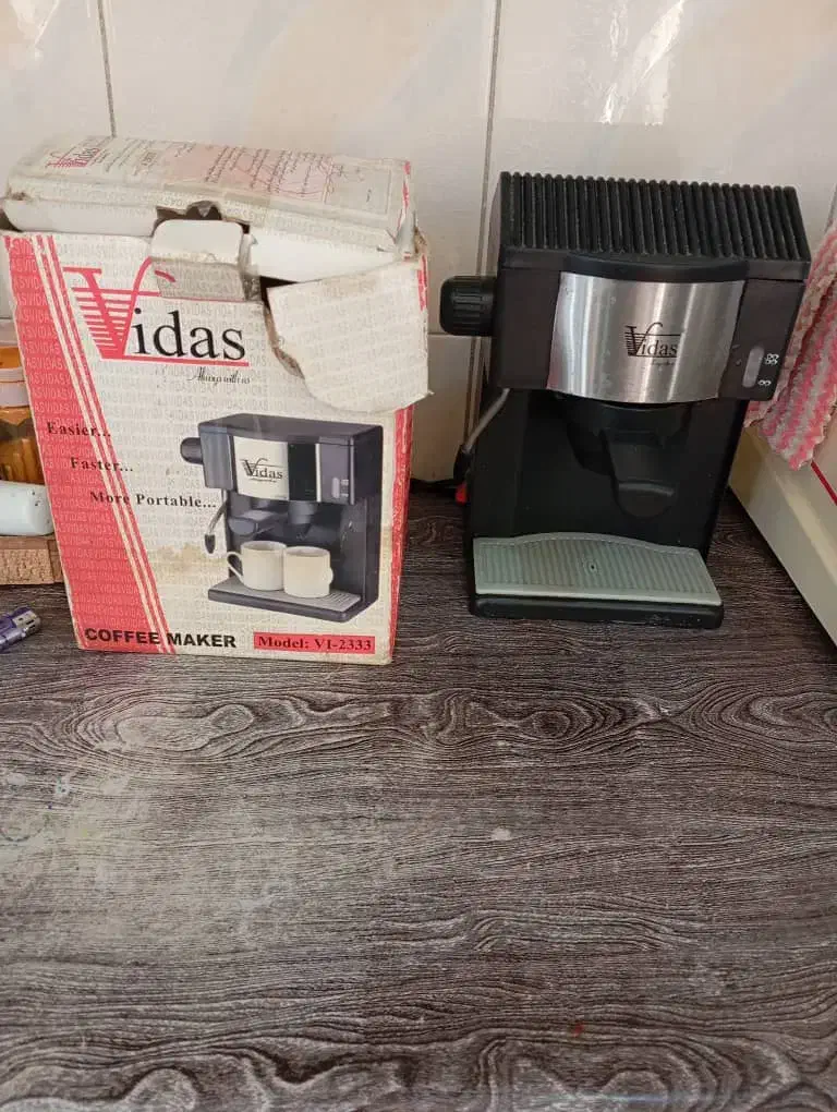 قهوه ساز مشکی نقری|سماور، چایساز، قهوهساز|صفادشت, |دیوار