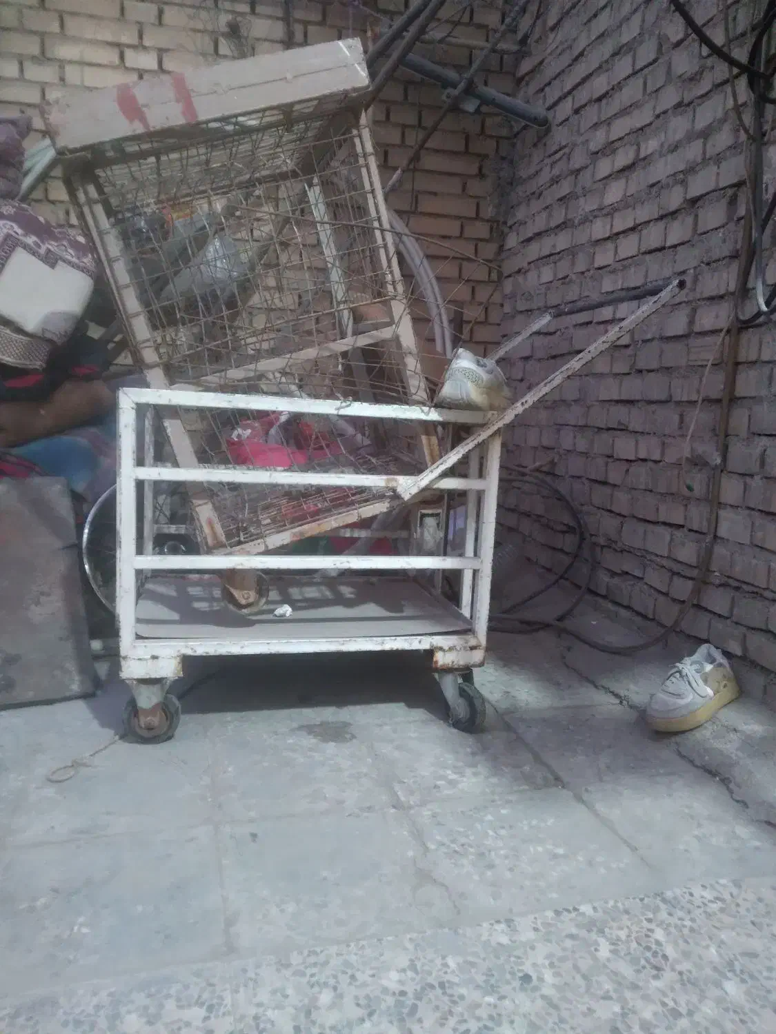 دو عدد چهارپایه ویک عدد گاری برا فروش موجود است|ابزارآلات|اهواز, کوی علوی|دیوار