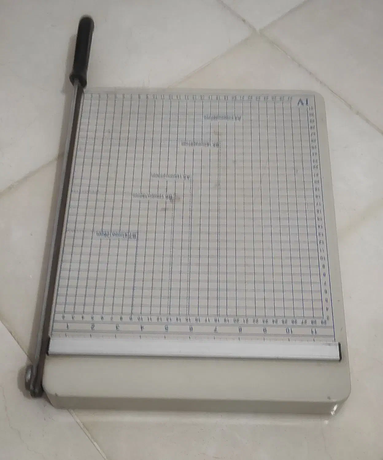 دوربین عکاسی و پایه وسایل آتلیه|دوربین عکاسی و فیلمبرداری|انار, |دیوار