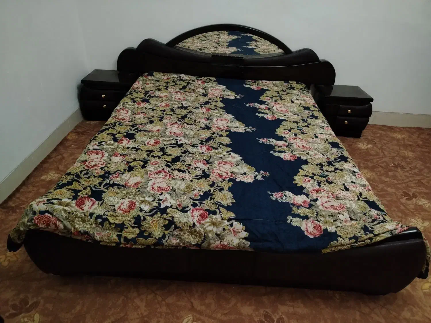 تختخواب و میز آرایش|تخت و سرویس خواب|تیران, |دیوار