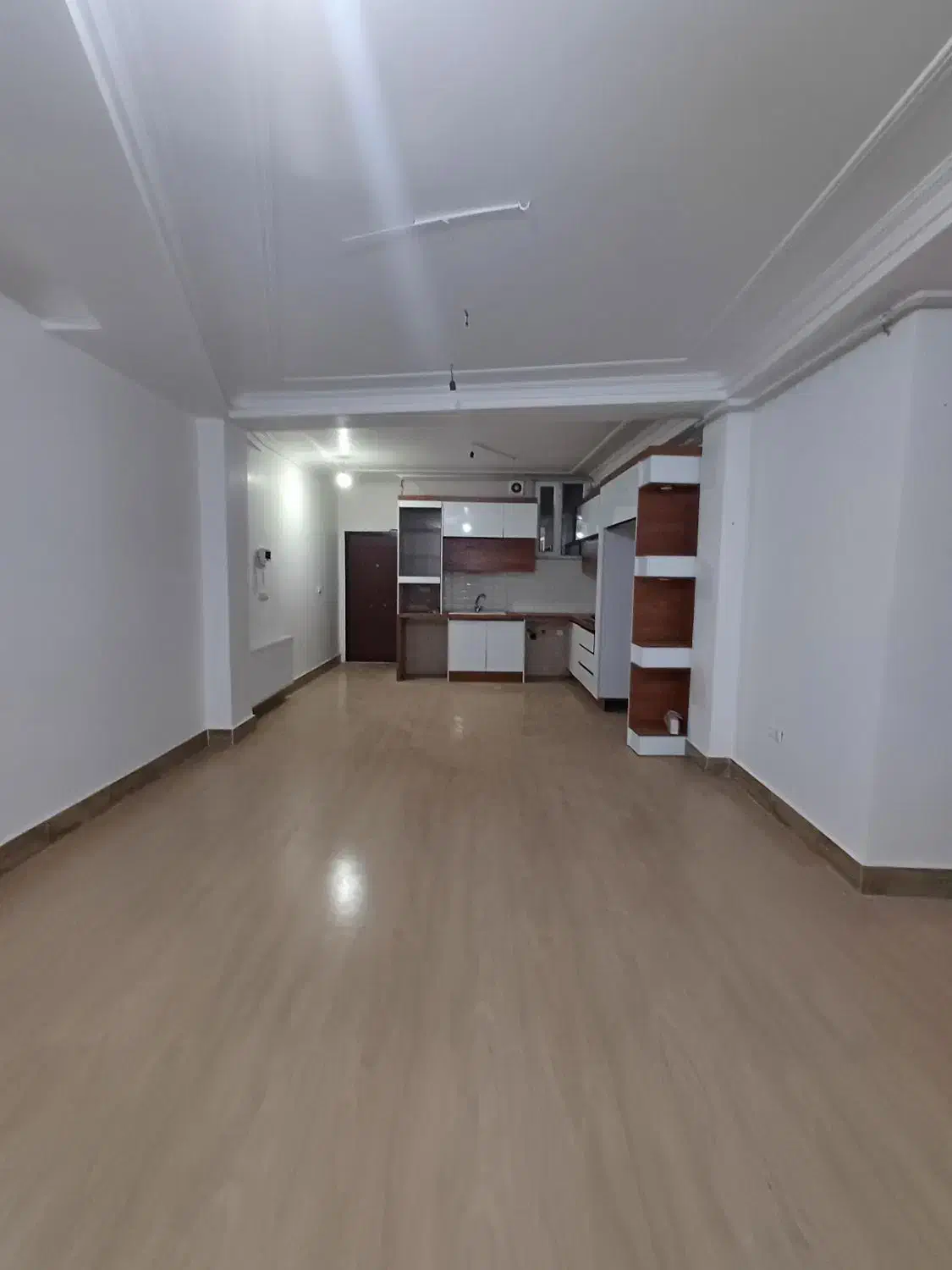 اپارتمان۹۸متری دو خواب سندتک برگ تازه ساخت وام دار|فروش آپارتمان|آزادشهر, |دیوار