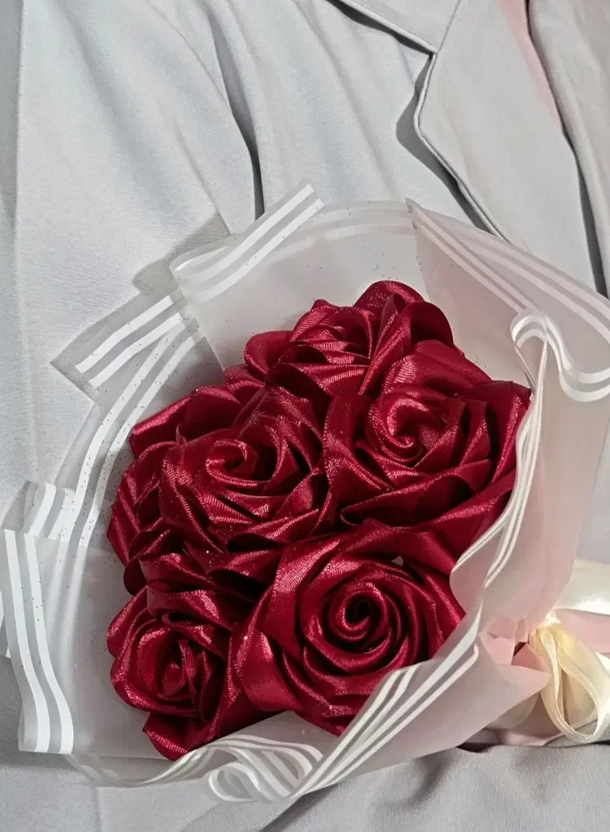 سفارش گل روبانی .باکس گل پذیرفته میشود|گل مصنوعی|همدان, |دیوار