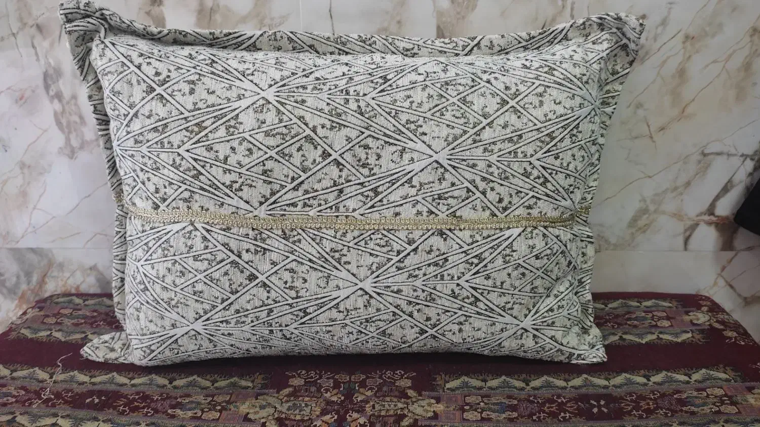 ست کناره و پشتی|پشتی|خمینی‌شهر, |دیوار