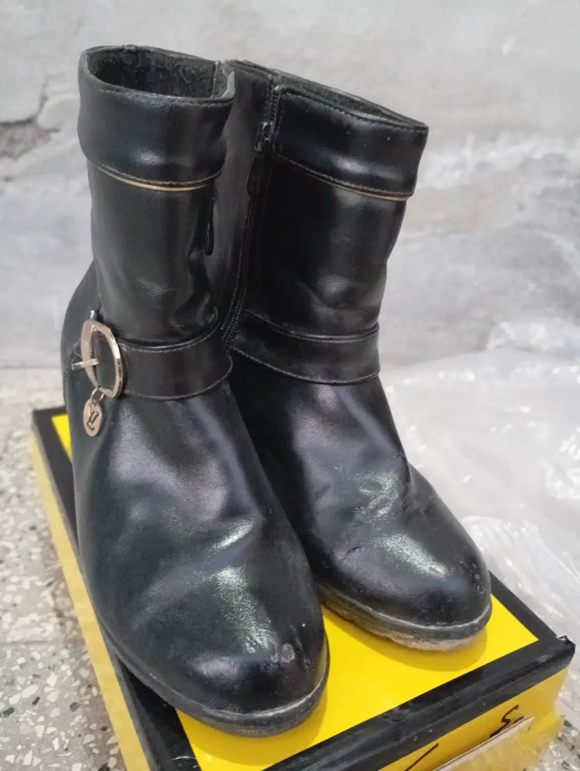 نیم بوت|کیف، کفش، کمربند|قوچان, |دیوار