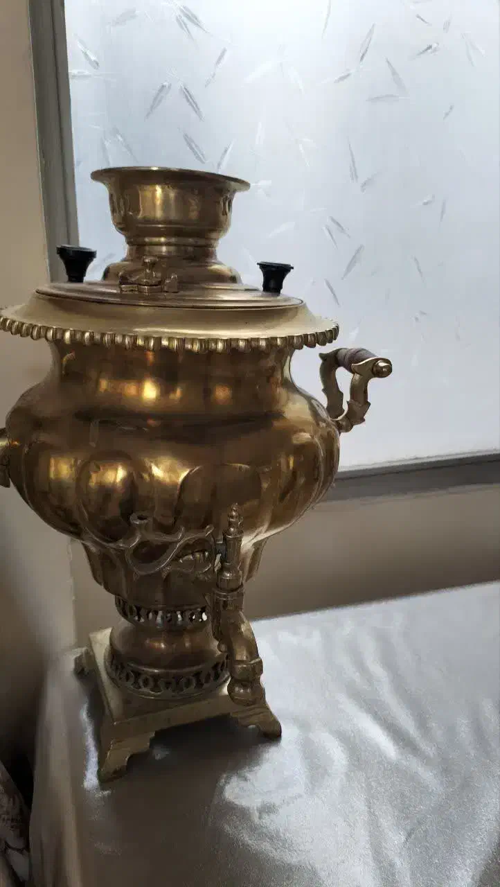 سماور زنگوله برنجی گلدان مسی فلاسک قیچی اصلاح|کلکسیون اشیاء عتیقه|محلات, |دیوار