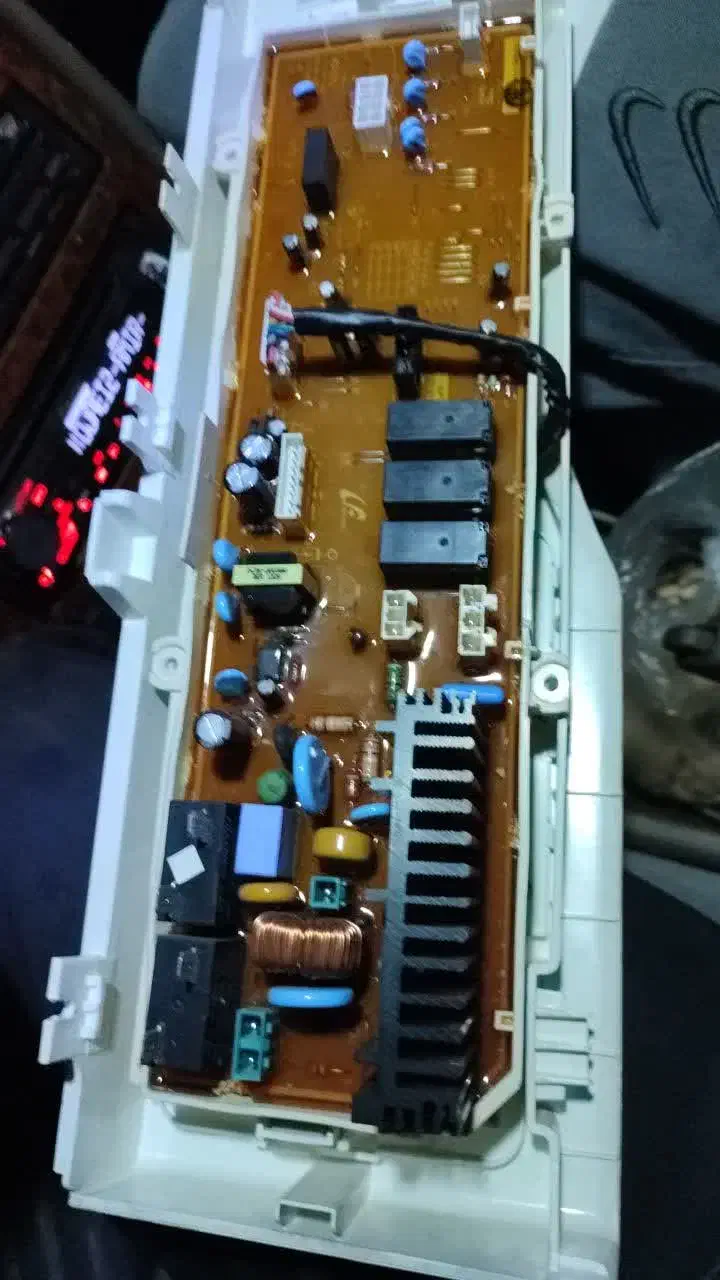 سالم به شرط تست تعمیرات هم قبول میکنم|ماشین لباسشویی و خشک‌کن لباس|قم, محمد آباد|دیوار