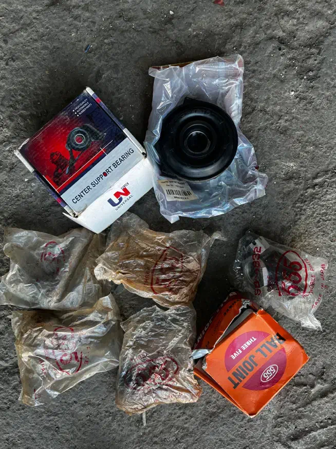 تعدادی لوازم پیکاپ و پیکاپ ریچ|قطعات یدکی و لوازم جانبی|تهران, شهرک علم و فناوری|دیوار