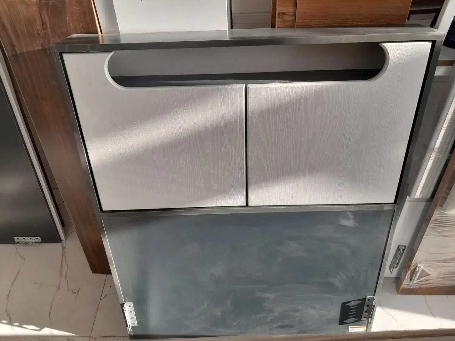 تخت تکنفره لمسه خور باکس دار|تخت و سرویس خواب|همدان, |دیوار