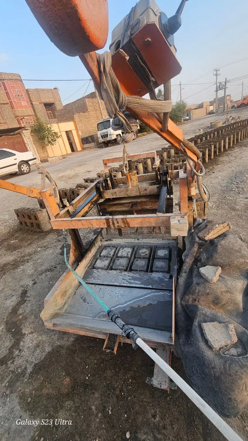 استاکار و شاگرد برای بلوک زنی|استخدام معماری، عمران و ساختمانی|زابل, |دیوار