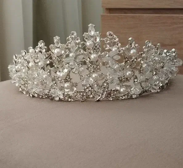 لباس عروس|لباس|فومن, |دیوار