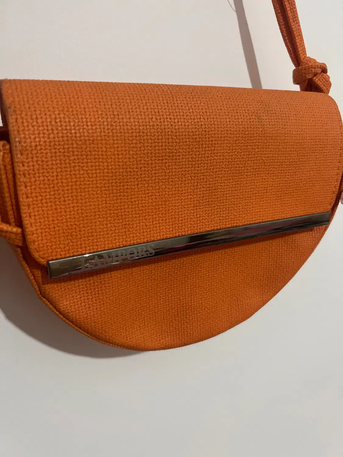 کیف|کیف، کفش، کمربند|قم, هنرستان|دیوار