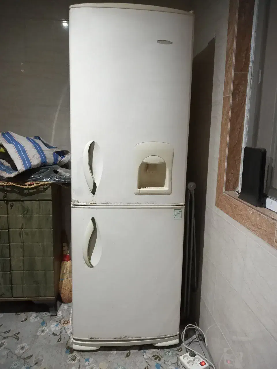 یخچال|یخچال و فریزر|خمام, |دیوار