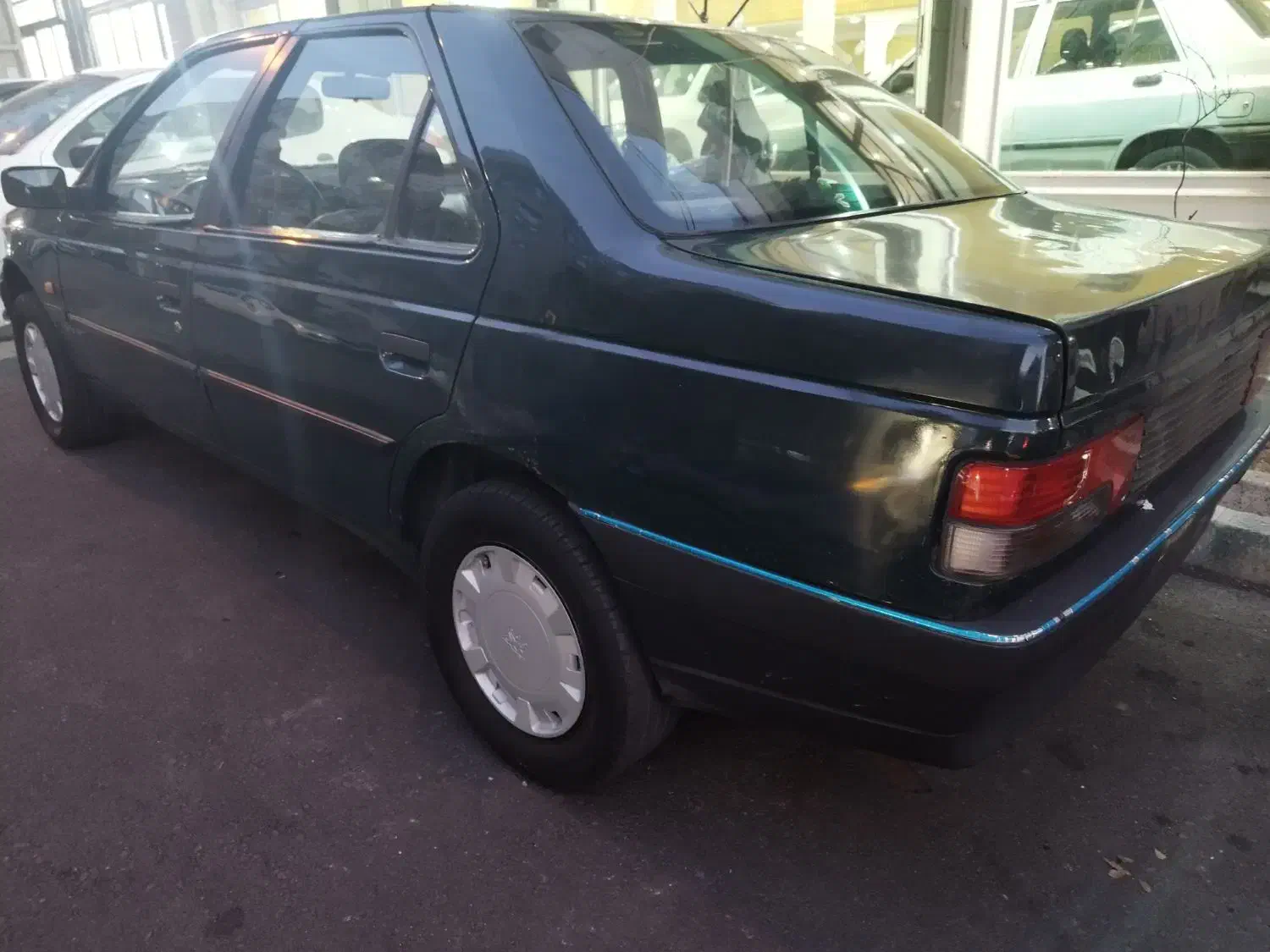 اردی مدل 83 یه گلگیر رنگ یشمی|خودرو سواری و وانت|تهران, جمالزاده|دیوار