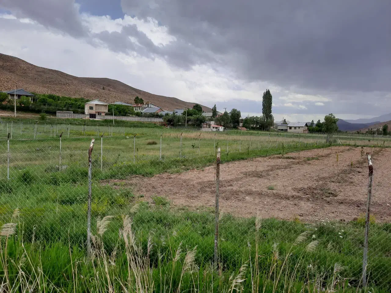 فروش باغ ۲۶۰۰ با ۴۰ متر بنا کانکسی|فروش خانه و ویلا|فیروزکوه, |دیوار