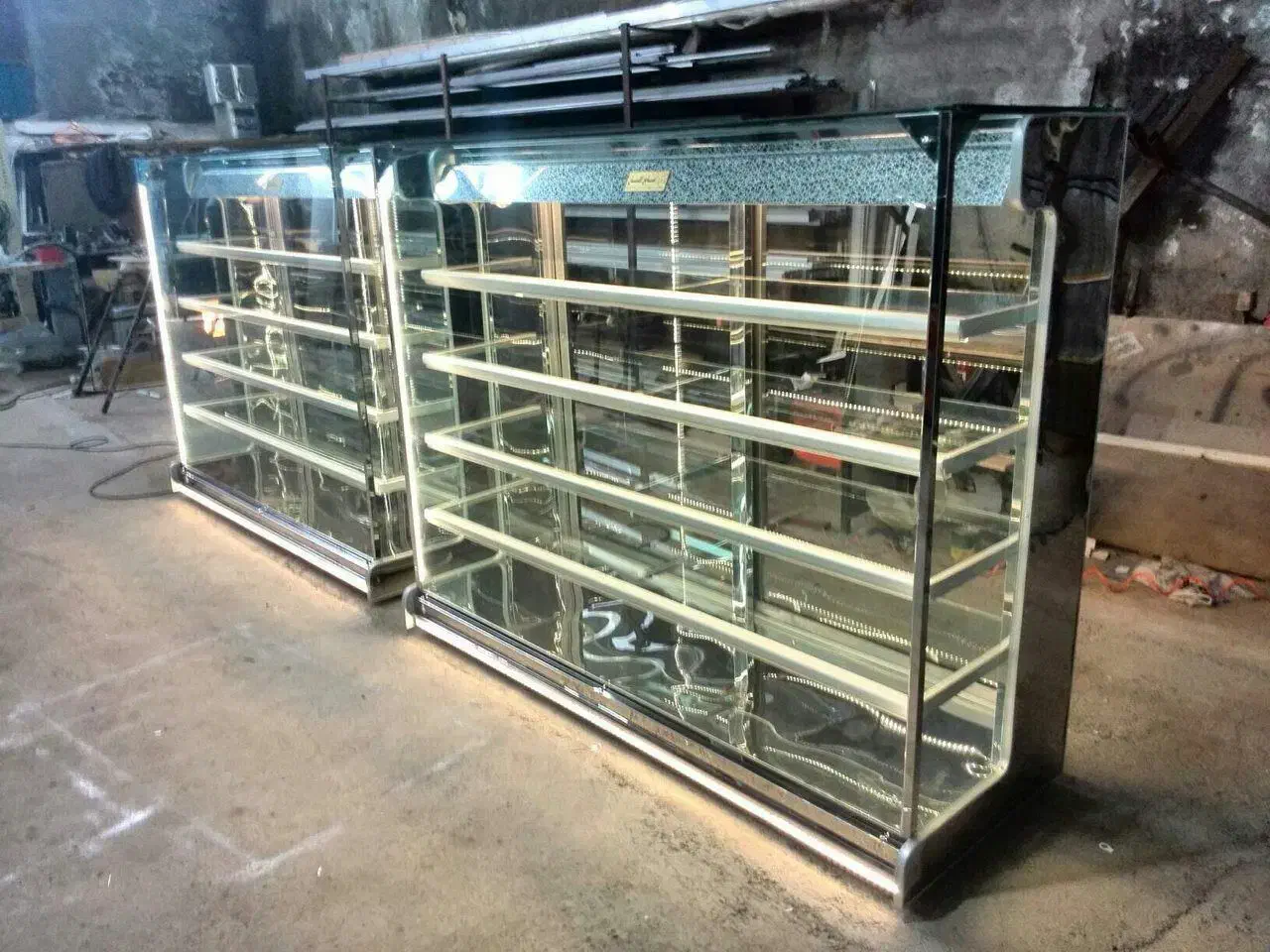 ویترین خشک(قنادی و نان فانتزی)نو|فروشگاه و مغازه|رشت, لاکان|دیوار