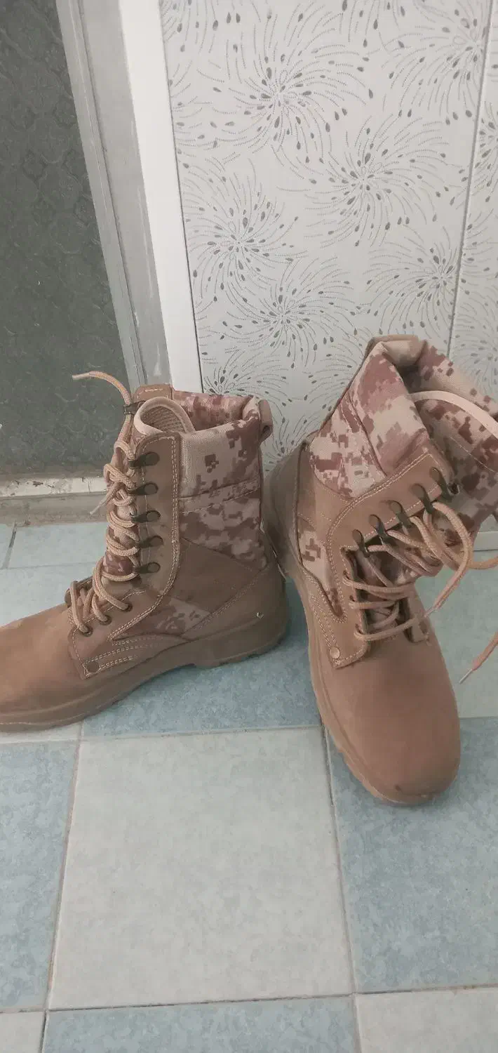 پوتین نظامی و کوهنوردی خاکی|کیف، کفش، کمربند|کرمان, |دیوار