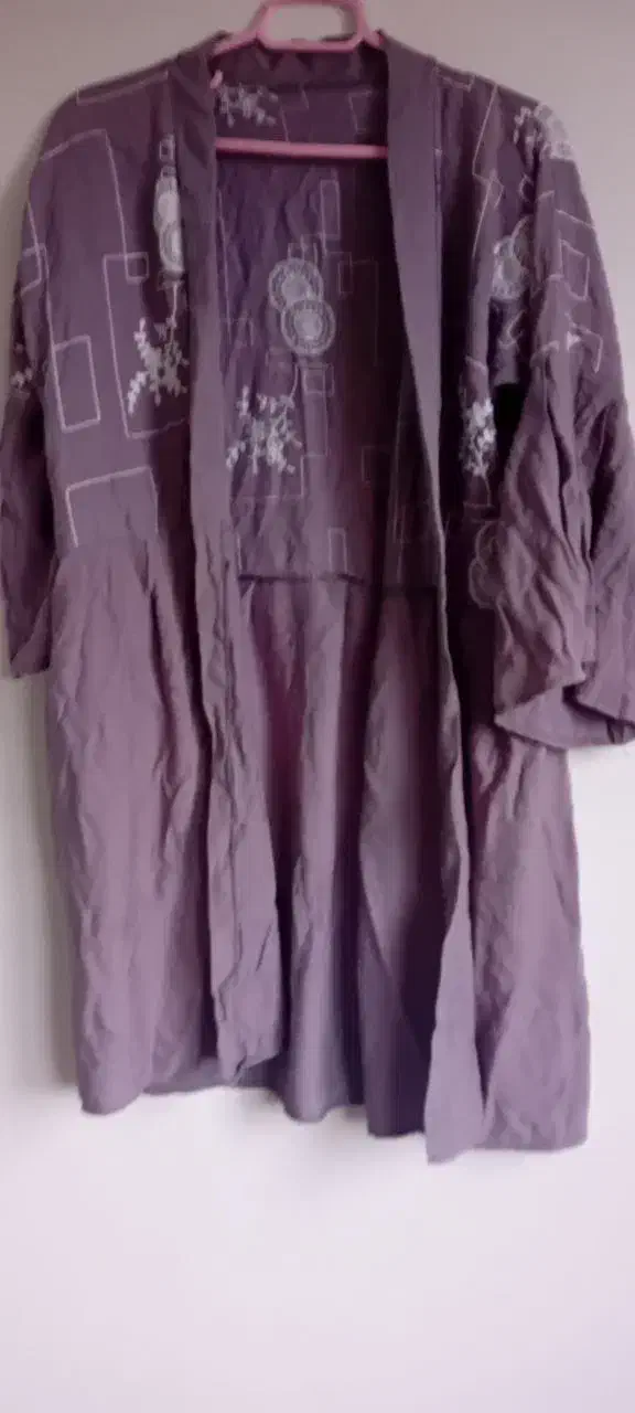 لباس بیرونی .مجلسی|لباس|گرگان, |دیوار