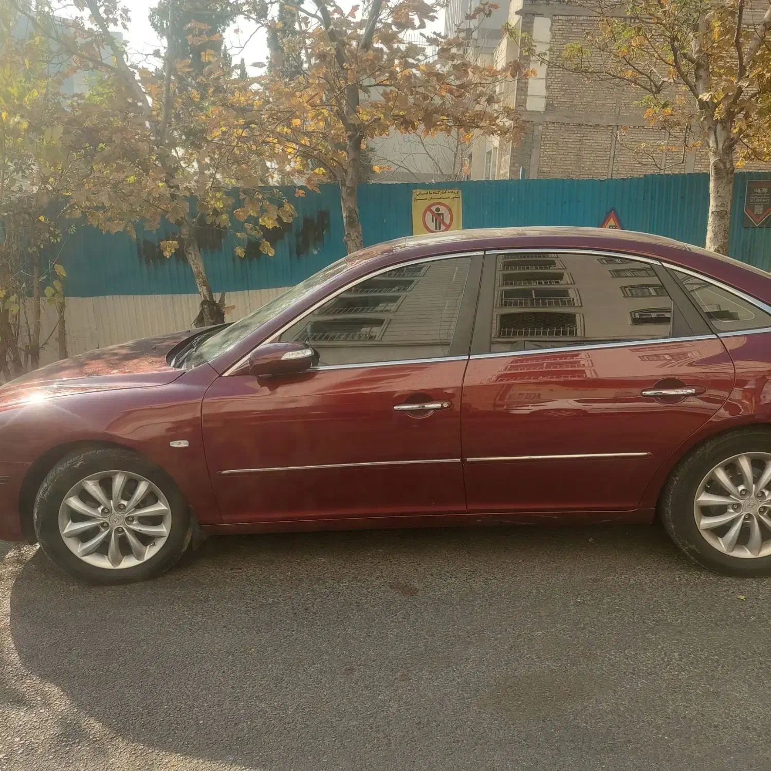 آزرا 2008|خودرو سواری و وانت|تهران, درختی|دیوار